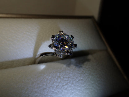 Twisted Solitaire Moissanite Ring with Heart Prongs – 3.0ct -  Mara & Co UK