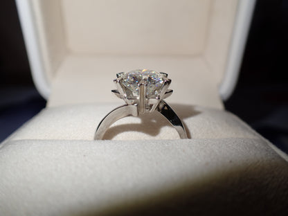 Twisted Solitaire Moissanite Ring with Heart Prongs – 3.0ct -  Mara & Co UK