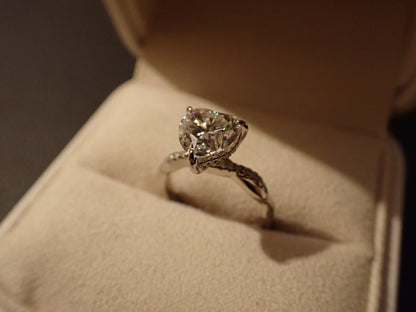 Radiant Heart Moissanite Pavé Ring – 2.0ct -  Mara & Co UK