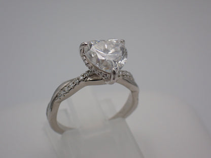 Radiant Heart Moissanite Pavé Ring – 2.0ct -  Mara & Co UK