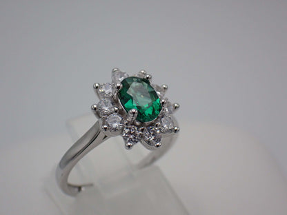 Royal Emerald Halo Ring – 2.0ct Lab-Grown Emerald -  Mara & Co UK