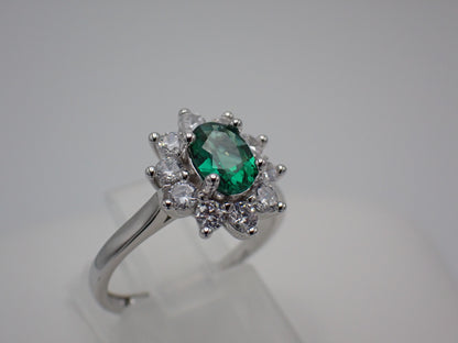 Royal Emerald Halo Ring – 2.0ct Lab-Grown Emerald -  Mara & Co UK