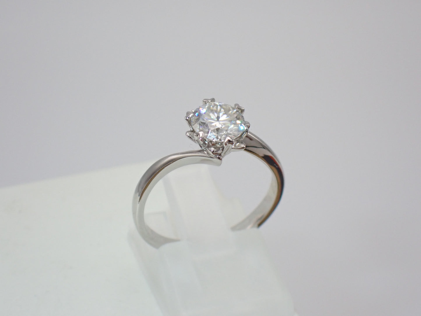 Twisted Solitaire Moissanite Ring with Heart Prongs – 1.0ct -  Mara & Co UK