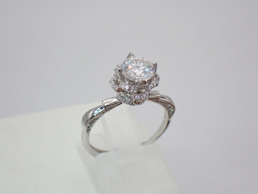 Vintage Halo Moissanite Ring with Twisted Band – 1.0ct