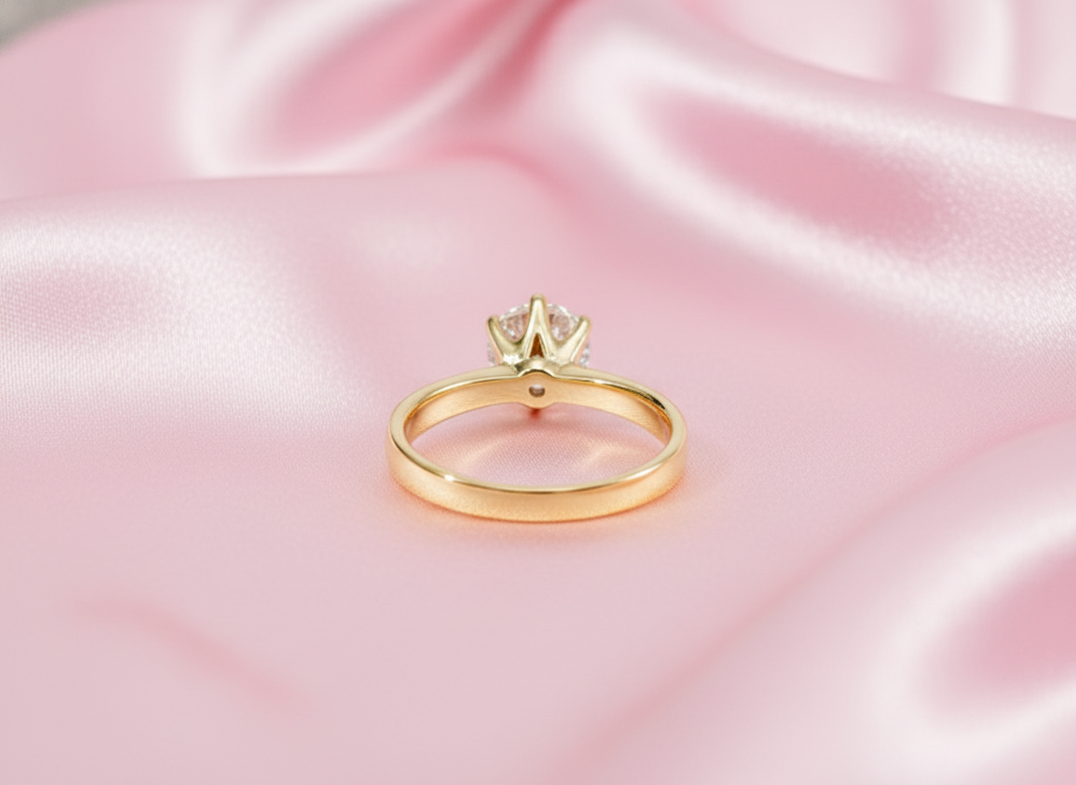 Classic 6 Claw Diamond Solitaire Ring – 1.01ct, 18K Yellow Gold